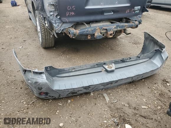 ✅ 2012 Toyota Sequoia Platinum • VIN: 5TDDW5G1XCS061160 • Lot: 86650445. Listed on Copart with 227,191 mi. Free auction sales archive from the USA and detailed vehicle history report at DreamBid. Image 12.