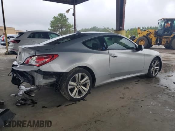 ✅ 2012 Hyundai Genesis Coupe Premium • VIN: KMHHT6KD3CU067469 • Lot: 81916565. Wystawiony na Copart z przebiegiem 135 003 mil. Bezpłatny archiwum sprzedaży aukcyjnych z USA i szczegółowy raport historii pojazdu na DreamBid. Zdjęcie 3.
