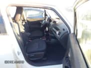 ✅ 2015 Jeep Renegade Sport • VIN: ZACCJBAT4FPC40833 • Лот: 43523646. Опубликован ранее на IAAI с пробегом 158 067 миль. Бесплатный доступ к архиву аукционных продаж из США и подробный отчёт об истории автомобиля на DreamBid. Изображение 5.