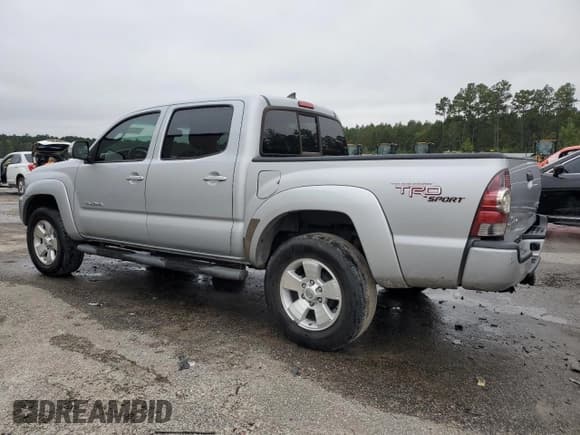 ✅ 2012 Toyota Tacoma PreRunner • VIN: 3TMJU4GN0CM138222 • Lot: 90221605. Listed on Copart with 104,048 mi. Free auction sales archive from the USA and detailed vehicle history report at DreamBid. Image 2.