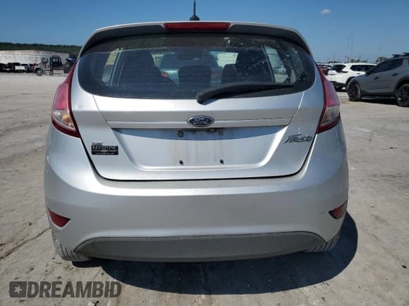 ✅ 2019 Ford Fiesta SE • VIN: 3FADP4EJ0KM118884 • Lot: 71554215. Listed on Copart with 121,070 mi. Free auction sales archive from the USA and detailed vehicle history report at DreamBid. Image 6.