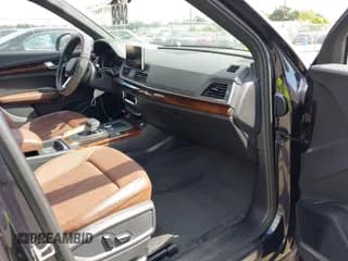 ✅ 2018 Audi Q5 Prestige • VIN: WA1CNAFY0J2099789 • Lot: 43129683. Listed on IAAI with 81,951 mi. Free auction sales archive from the USA and detailed vehicle history report at DreamBid. Image 5.