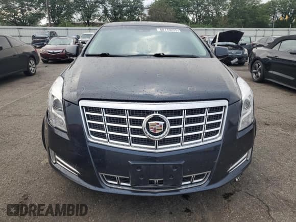 ✅ 2013 Cadillac XTS Luxury • VIN: 2G61R5S38D9196993 • Lot: 68119225. Wystawiony na Copart z przebiegiem 142 498 mil. Bezpłatny archiwum sprzedaży aukcyjnych z USA i szczegółowy raport historii pojazdu na DreamBid. Zdjęcie 5.
