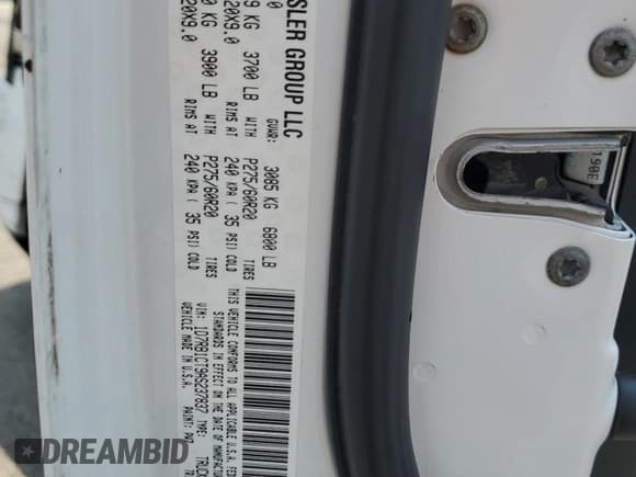 ✅ 2010 Dodge 1500 SLT • VIN: 1D7RB1CT9AS237837 • Lot: 56900575. Wystawiony na Copart z przebiegiem 196 092 mil. Bezpłatny archiwum sprzedaży aukcyjnych z USA i szczegółowy raport historii pojazdu na DreamBid. Zdjęcie 12.