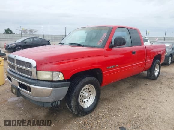 ✅ 2001 Dodge 1500 • VIN: 1B7HC13Y61J584322 • Lot: 43827399. Listed on IAAI with 225,484 mi. Free auction sales archive from the USA and detailed vehicle history report at DreamBid. Image 2.