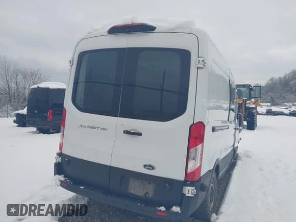 ✅ 2020 Ford Transit Cargo • VIN: 1FTBR1C8XLKB03733 • Lot: 43764922. Listed on IAAI with 194,888 mi. Free auction sales archive from the USA and detailed vehicle history report at DreamBid. Image 17.