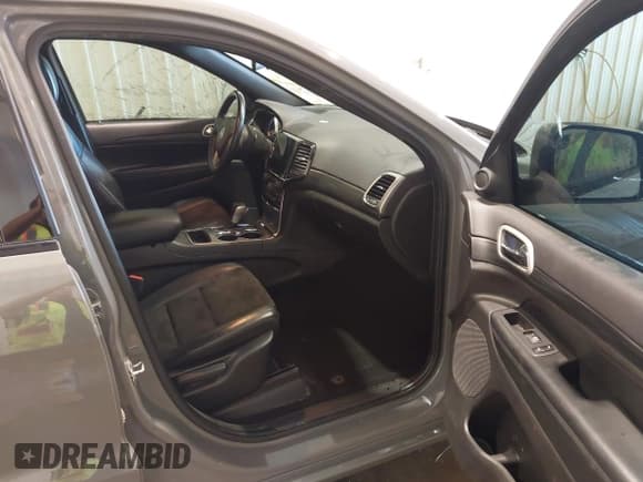 ✅ 2021 Jeep Grand Cherokee Laredo X • VIN: 1C4RJFAG1MC622226 • Lot: 43480425. Listed on IAAI with 82,612 mi. Free auction sales archive from the USA and detailed vehicle history report at DreamBid. Image 5.