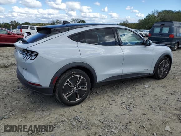 ✅ 2021 Ford Mustang Mach-E Select • VIN: 3FMTK1SS8MMA34634 • Lot: 85365355. Listed on Copart with 30,577 mi. Free auction sales archive from the USA and detailed vehicle history report at DreamBid. Image 3.