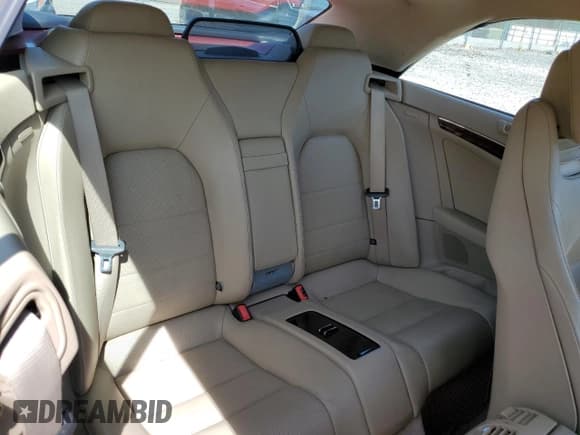 ✅ 2012 Mercedes-Benz E 550 • VIN: WDDKK7DFXCF151932 • Лот: 69837374. Опубликован ранее на Copart с пробегом 150 190 миль. Бесплатный доступ к архиву аукционных продаж из США и подробный отчёт об истории автомобиля на DreamBid. Изображение 10.