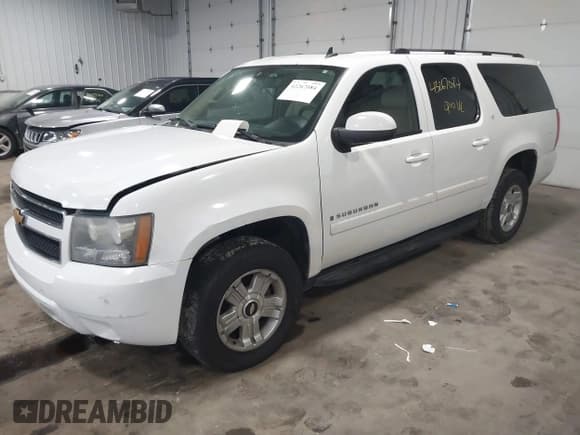 ✅ 2007 Chevrolet Suburban LT • VIN: 1GNFK16397J300658 • Lot: 43267084. Listed on IAAI with 201,521 mi. Free auction sales archive from the USA and detailed vehicle history report at DreamBid. Image 2.