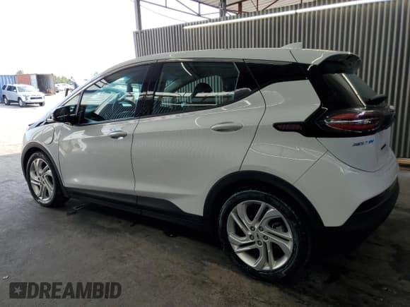 ✅ 2023 Chevrolet Bolt EV 1LT • VIN: 1G1FW6S08P4181708 • Лот: 56155635. Опубликован ранее на Copart с пробегом 68 437 миль. Бесплатный доступ к архиву аукционных продаж из США и подробный отчёт об истории автомобиля на DreamBid. Изображение 2.