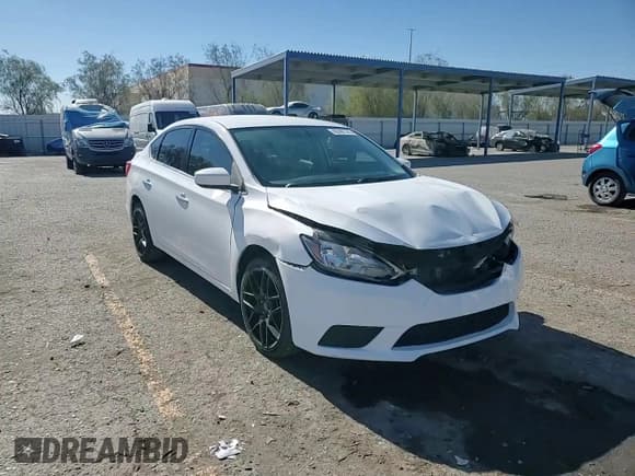✅ 2017 Nissan Sentra S • VIN: 3N1AB7AP0HY393117 • Lot: 85397145. Wystawiony na Copart z przebiegiem 31 658 mil. Bezpłatny archiwum sprzedaży aukcyjnych z USA i szczegółowy raport historii pojazdu na DreamBid. Zdjęcie 13.