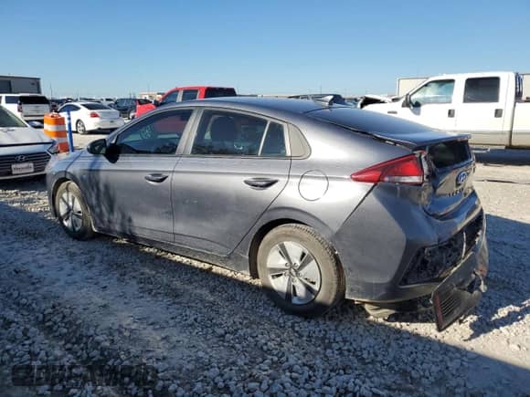 2019 Hyundai Ioniq Blue с VIN KMHC65LC5KU139773, выставлен на аукционе Copart как лот 72965774 с пробегом 116 561 миль миль и Списание • Salvage title. История ставок и продаж доступна на DreamBid. Изображение 2.