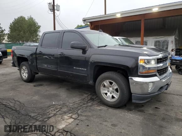 ✅ 2017 Chevrolet Silverado 1500 LT • VIN: 3GCUKREHXHG176656 • Lot: 70549735. Wystawiony na Copart z przebiegiem 255 137 mil. Bezpłatny archiwum sprzedaży aukcyjnych z USA i szczegółowy raport historii pojazdu na DreamBid. Zdjęcie 4.