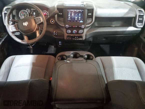 ✅ 2024 Ram 2500 Tradesman • VIN: 3C6UR5CL1RG327453 • Lot: 52016565. Wystawiony na Copart z przebiegiem 17 723 mil. Bezpłatny archiwum sprzedaży aukcyjnych z USA i szczegółowy raport historii pojazdu na DreamBid. Zdjęcie 8.