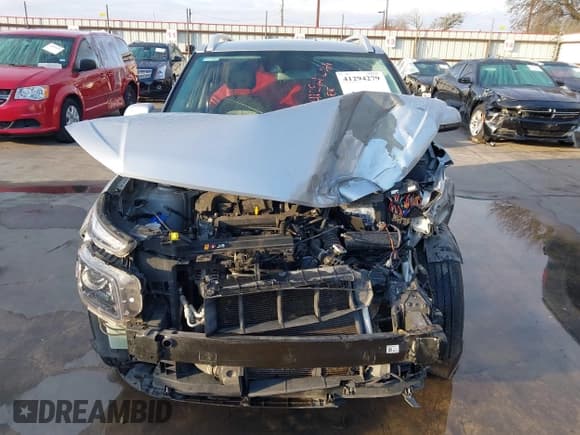 ✅ 2021 Hyundai Venue SEL • VIN: KMHRC8A35MU098328 • Lot: 41294279. Listed on IAAI with 61,660 mi. Free auction sales archive from the USA and detailed vehicle history report at DreamBid. Image 13.