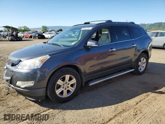 ✅ 2012 Chevrolet Traverse 2LT • VIN: 1GNKRJED2CJ273978 • Lot: 51237354. Wystawiony na Copart z przebiegiem 184 007 mil. Bezpłatny archiwum sprzedaży aukcyjnych z USA i szczegółowy raport historii pojazdu na DreamBid. Zdjęcie 1.