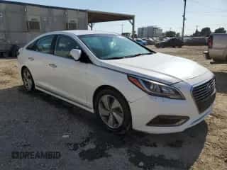 2017 Hyundai Sonata z VIN KMHE14L24HA072117, wystawiony jako Copart lot #71221425 z przebiegiem 80 908 mil mil oraz Szkoda całkowita • Salvage title. Historia ofert i sprzedaży dostępna na DreamBid. Obrazek 4.
