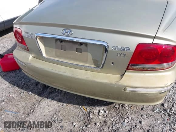 2002 Hyundai Sonata GLS with VIN KMHWF35HX2A506484, listed as a IAAI auction lot 41257939 with 280,153 mi miles and . Bid and sale history available at DreamBid. Image 13.