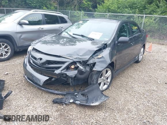 ✅ 2013 Toyota Corolla L • VIN: 2T1BU4EE8DC062475 • Lot: 42346774. Listed on IAAI with 135,193 mi. Free auction sales archive from the USA and detailed vehicle history report at DreamBid. Image 2.