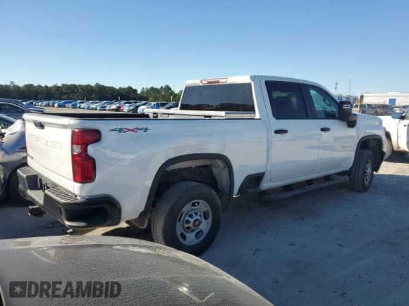 ✅ 2023 Chevrolet Silverado 2500HD Work Truck • VIN: 1GC1YLE7XPF169163 • Lot: 90227305. Wystawiony na Copart z przebiegiem 56 939 mil. Bezpłatny archiwum sprzedaży aukcyjnych z USA i szczegółowy raport historii pojazdu na DreamBid. Zdjęcie 3.