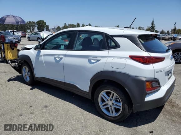✅ 2021 Hyundai Kona SE • VIN: KM8K12AA4MU601821 • Лот: 58746413. Опубликован ранее на Copart с пробегом 17 702 миль. Бесплатный доступ к архиву аукционных продаж из США и подробный отчёт об истории автомобиля на DreamBid. Изображение 2.