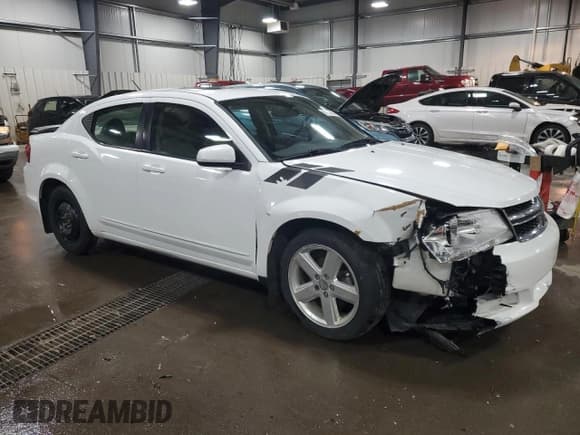 ✅ 2013 Dodge Avenger SXT • VIN: 1C3CDZCB2DN709576 • Лот: 86181884. Опубликован ранее на Copart с пробегом 109 830 миль. Бесплатный доступ к архиву аукционных продаж из США и подробный отчёт об истории автомобиля на DreamBid. Изображение 4.