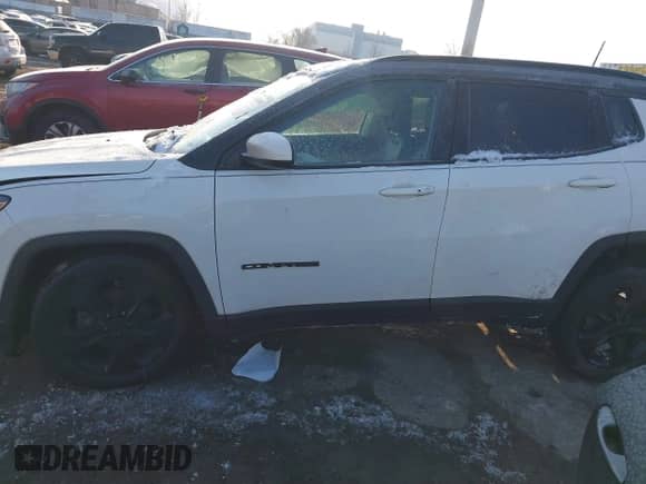 2020 Jeep Compass Latitude с VIN 3C4NJDBB8LT157310, выставлен на аукционе IAAI как лот 41410188 с пробегом Не указан миль и . История ставок и продаж доступна на DreamBid. Изображение 14.