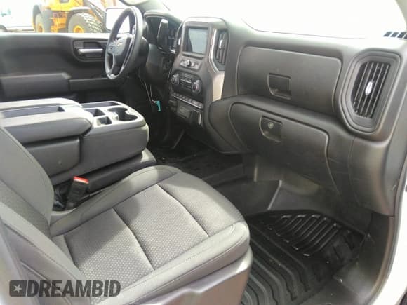 ✅ 2023 Chevrolet Silverado 1500 Work Truck • VIN: 1GCRDAED9PZ297966 • Lot: 41854997. Wystawiony na IAAI z przebiegiem 21 939 mil. Bezpłatny archiwum sprzedaży aukcyjnych z USA i szczegółowy raport historii pojazdu na DreamBid. Zdjęcie 5.
