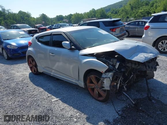 ✅ 2013 Hyundai Veloster Turbo • VIN: KMHTC6AE0DU095350 • Lot: 42683056. Wystawiony na IAAI z przebiegiem 108 269 mil. Bezpłatny archiwum sprzedaży aukcyjnych z USA i szczegółowy raport historii pojazdu na DreamBid. Zdjęcie 1.