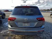 ✅ 2018 Volkswagen Tiguan SEL • VIN: 3VV2B7AX1JM002914 • Лот: 94453445. Опубликован ранее на Copart с пробегом 248 661 миль. Бесплатный доступ к архиву аукционных продаж из США и подробный отчёт об истории автомобиля на DreamBid. Изображение 6.
