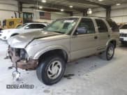 ✅ 1999 Chevrolet Blazer Trailblazer • VIN: 1GNDT13W7X2185393 • Lot: 54079135. Wystawiony na Copart z przebiegiem 229 451 mil. Bezpłatny archiwum sprzedaży aukcyjnych z USA i szczegółowy raport historii pojazdu na DreamBid. Zdjęcie 1.