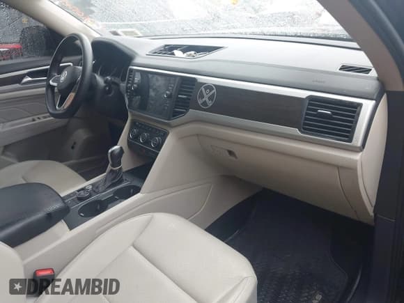✅ 2021 Volkswagen Atlas SE • VIN: 1V2KR2CA0MC577077 • Lot: 43396769. Listed on IAAI with 55,066 mi. Free auction sales archive from the USA and detailed vehicle history report at DreamBid. Image 5.