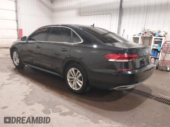 ✅ 2020 Volkswagen Passat SE • VIN: 1VWWA7A32LC012515 • Lot: 42448468. Listed on IAAI with 138,300 mi. Free auction sales archive from the USA and detailed vehicle history report at DreamBid. Image 3.