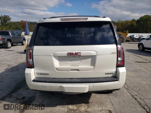 ✅ 2015 GMC Yukon SLT • VIN: 1GKS2BKCXFR539367 • Lot: 90035755. Wystawiony na Copart z przebiegiem 223 342 mil. Bezpłatny archiwum sprzedaży aukcyjnych z USA i szczegółowy raport historii pojazdu na DreamBid. Zdjęcie 6.