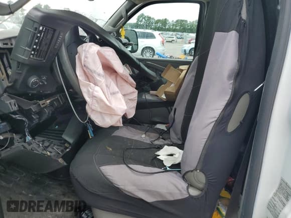 ✅ 2021 Chevrolet Express Cargo • VIN: 1GCWGAF79M1240048 • Lot: 68523395. Listed on Copart with Not provided. Free auction sales archive from the USA and detailed vehicle history report at DreamBid. Image 7.