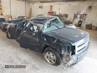 2008 Chevrolet Silverado 1500 2LT z VIN 2GCEK19J681135842, wystawiony jako IAAI lot #43380284 z przebiegiem 189 292 mil mil oraz . Historia ofert i sprzedaży dostępna na DreamBid. Obrazek 1.