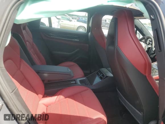 ✅ 2025 Porsche Panamera • VIN: WP0AA2YA8SL001974 • Lot: 67457675. Wystawiony na Copart z przebiegiem Nie podano. Bezpłatny archiwum sprzedaży aukcyjnych z USA i szczegółowy raport historii pojazdu na DreamBid. Zdjęcie 10.