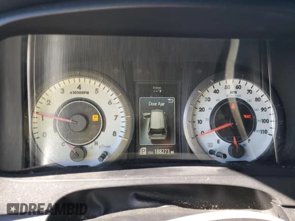 ✅ 2015 Toyota Sienna SE • VIN: 5TDXK3DC9FS648666 • Lot: 92386635. Listed on Copart with 188,273 mi. Free auction sales archive from the USA and detailed vehicle history report at DreamBid. Image 9.