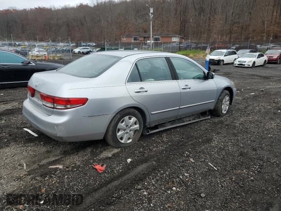 ✅ 2004 Honda Accord LX • VIN: 1HGCM56464A007092 • Лот: 92861665. Опубликован ранее на Copart с пробегом Не указан. Бесплатный доступ к архиву аукционных продаж из США и подробный отчёт об истории автомобиля на DreamBid. Изображение 3.