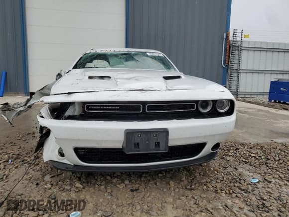✅ 2022 Dodge Challenger SXT • VIN: 2C3CDZAG2NH199867 • Lot: 80801653. Wystawiony na Copart z przebiegiem Nie podano. Bezpłatny archiwum sprzedaży aukcyjnych z USA i szczegółowy raport historii pojazdu na DreamBid. Zdjęcie 5.
