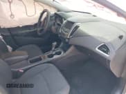 ✅ 2019 Chevrolet Cruze LT • VIN: 1G1BE5SM9K7118039 • Lot: 43106145. Listed on IAAI with Not provided. Free auction sales archive from the USA and detailed vehicle history report at DreamBid. Image 5.