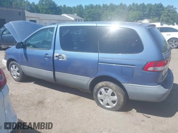 ✅ 2001 Toyota Sienna CE • VIN: 4T3ZF19C51U399333 • Lot: 42576712. Wystawiony na IAAI z przebiegiem 233 183 mil. Bezpłatny archiwum sprzedaży aukcyjnych z USA i szczegółowy raport historii pojazdu na DreamBid. Zdjęcie 3.