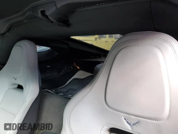 2016 Chevrolet Corvette 2LT с VIN 1G1YC2D74G5125988, выставлен на аукционе Copart как лот 74536924 с пробегом 19 049 миль миль и Списание • Salvage title. История ставок и продаж доступна на DreamBid. Изображение 10.