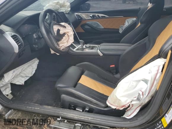 ✅ 2020 BMW M8 Competition • VIN: WBSDZ0C09LCD73457 • Lot: 56840415. Wystawiony na Copart z przebiegiem 29 121 mil. Bezpłatny archiwum sprzedaży aukcyjnych z USA i szczegółowy raport historii pojazdu na DreamBid. Zdjęcie 7.