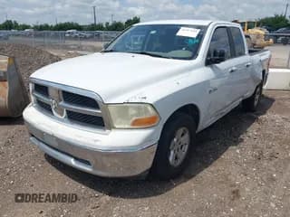 ✅ 2010 Dodge 1500 SLT • VIN: 1D7RB1GP1AS135770 • Lot: 42357144. Wystawiony na IAAI z przebiegiem 376 630 mil. Bezpłatny archiwum sprzedaży aukcyjnych z USA i szczegółowy raport historii pojazdu na DreamBid. Zdjęcie 2.