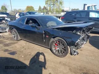 ✅ 2016 Dodge Challenger SRT 392 • VIN: 2C3CDZDJ1GH288856 • Lot: 43445083. Wystawiony na IAAI z przebiegiem 62 347 mil. Bezpłatny archiwum sprzedaży aukcyjnych z USA i szczegółowy raport historii pojazdu na DreamBid. Zdjęcie 1.