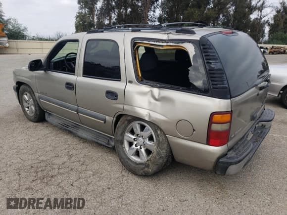 ✅ 2002 Chevrolet Tahoe LS • VIN: 1GNEC13V02R172576 • Lot: 81952655. Listed on Copart with 188,843 mi. Free auction sales archive from the USA and detailed vehicle history report at DreamBid. Image 2.