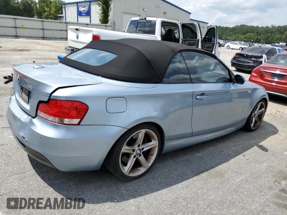 ✅ 2009 BMW 1 Series 135i • VIN: WBAUN93589VK41218 • Лот: 70551355. Опубликован ранее на Copart с пробегом 105 773 миль. Бесплатный доступ к архиву аукционных продаж из США и подробный отчёт об истории автомобиля на DreamBid. Изображение 3.