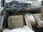 ✅ 2003 Ford F-250 XL • VIN: 1FTNW21F23EB07187 • Lot: 56481425. Wystawiony na Copart z przebiegiem 326 880 mil. Bezpłatny archiwum sprzedaży aukcyjnych z USA i szczegółowy raport historii pojazdu na DreamBid. Zdjęcie 8.